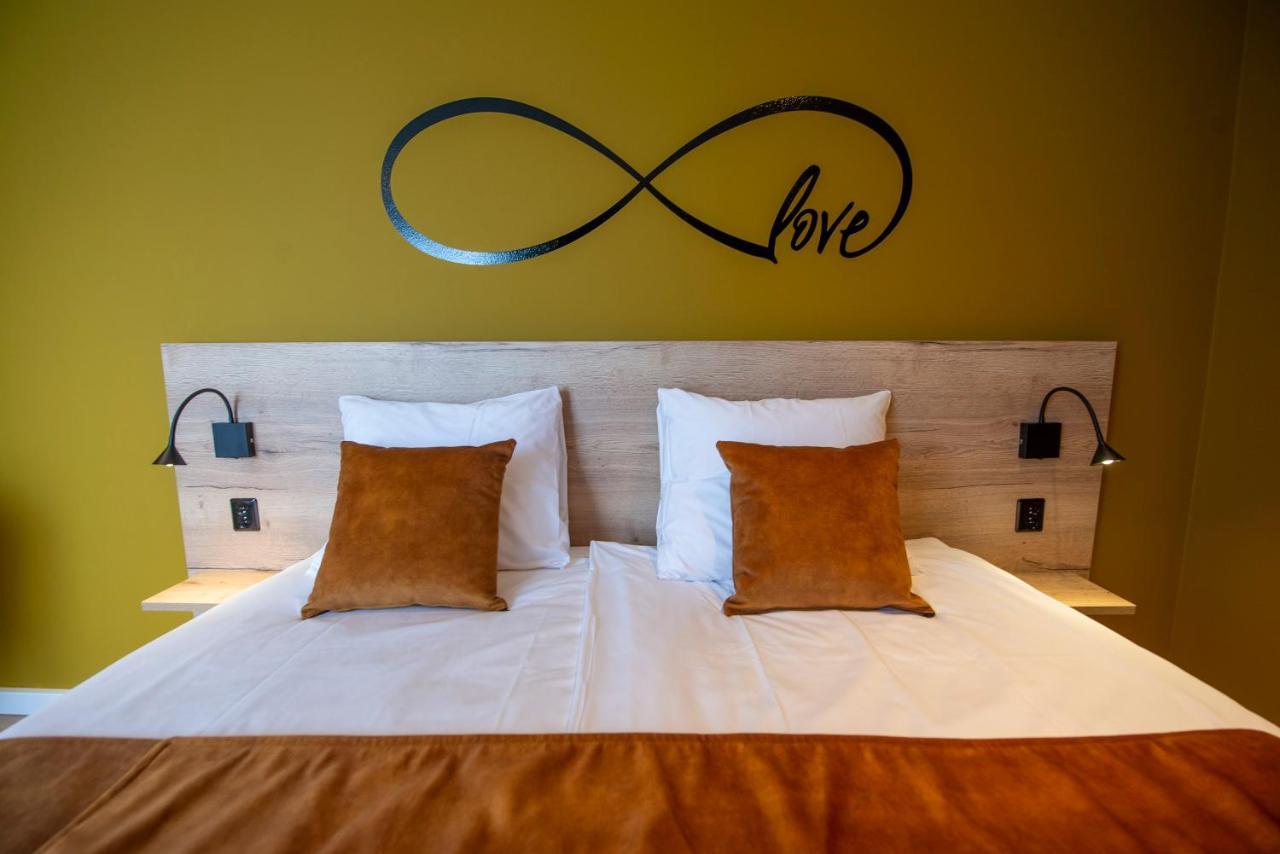 Hotel Onder De Linden Roden Kültér fotó