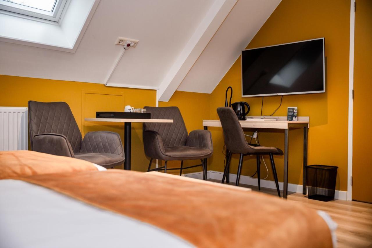 Hotel Onder De Linden Roden Kültér fotó