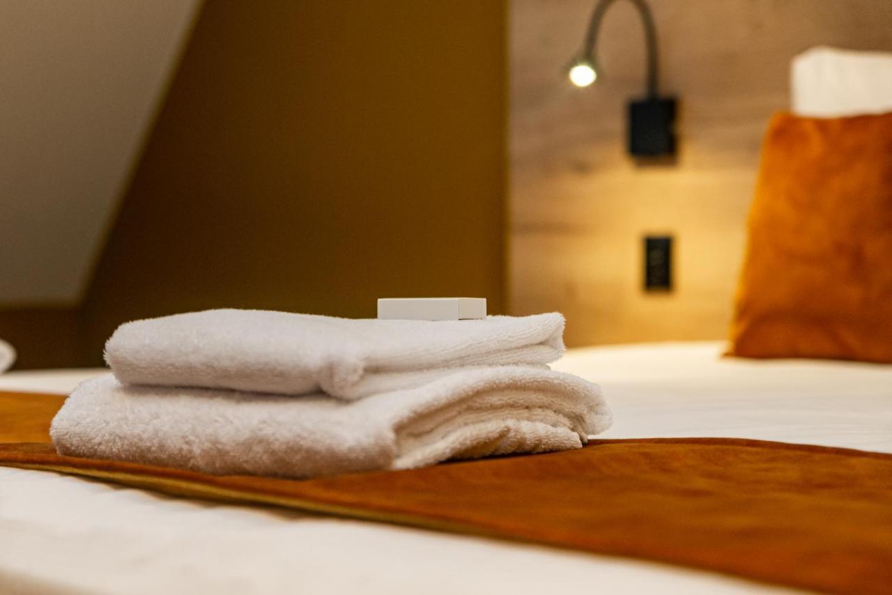 Hotel Onder De Linden Roden Kültér fotó