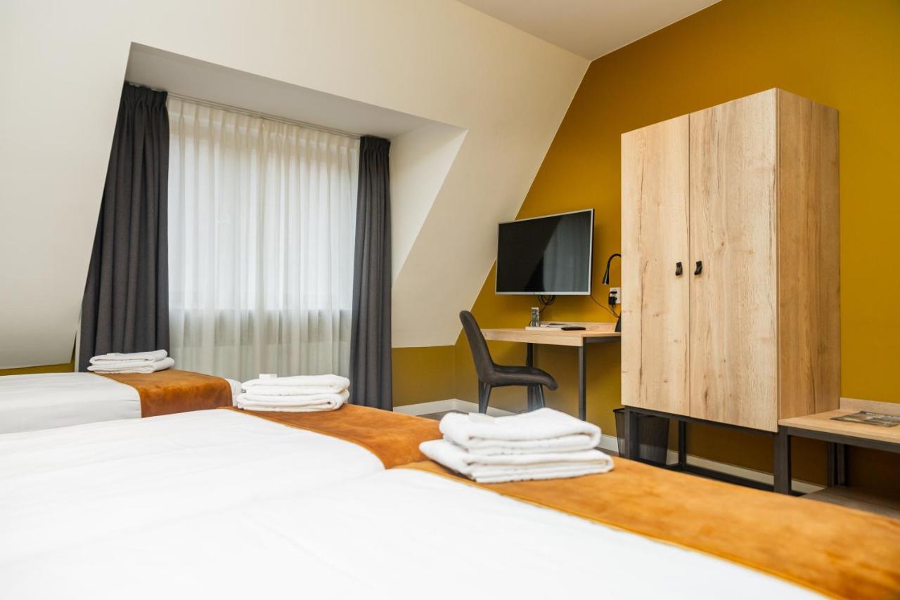 Hotel Onder De Linden Roden Kültér fotó