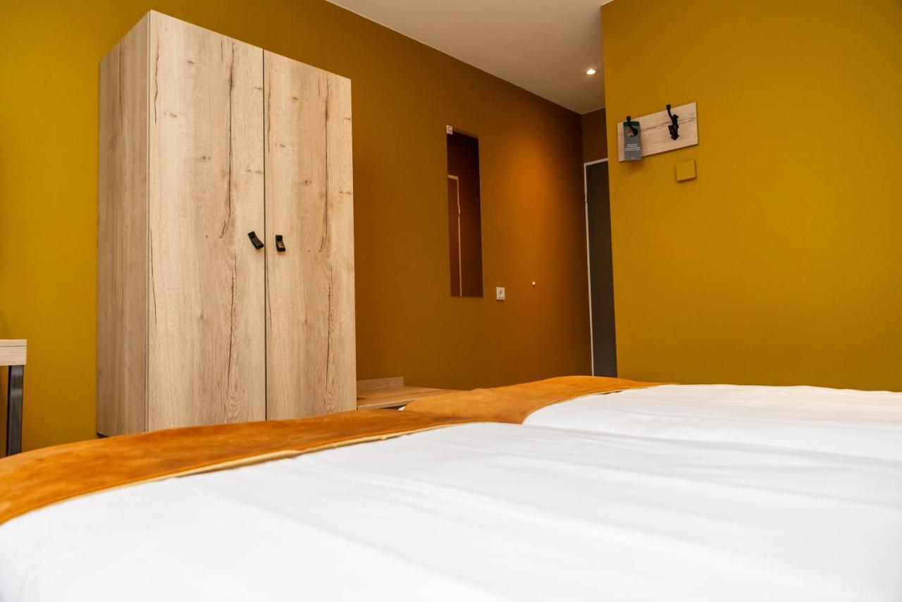 Hotel Onder De Linden Roden Kültér fotó
